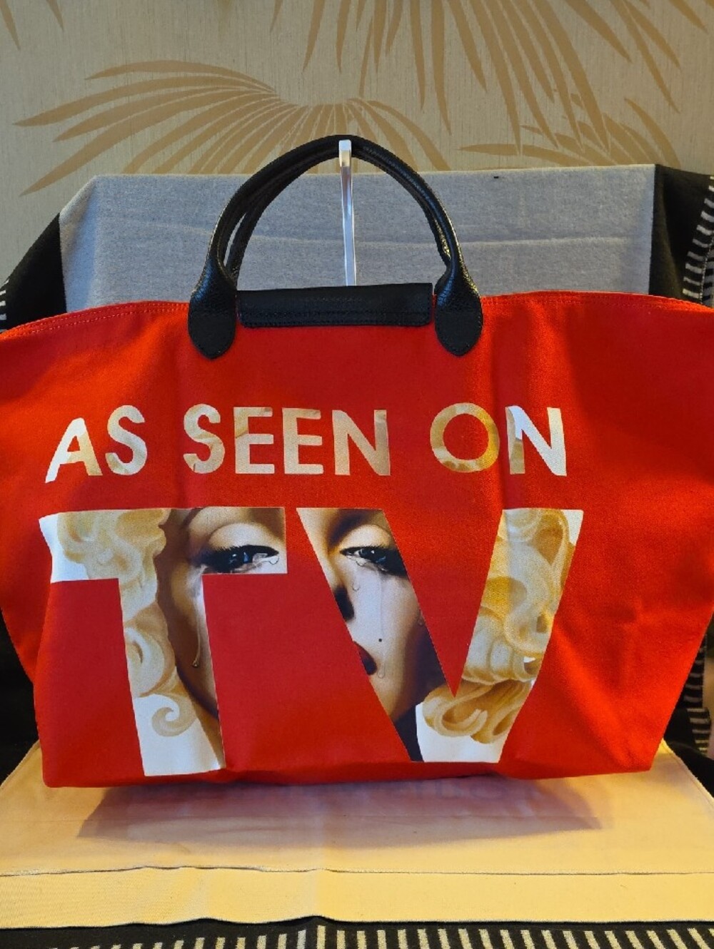 Longchamp x Jeremy Scott Red Canvas 'As Seen On TV' Graphic Tote - Picture 2 of 5